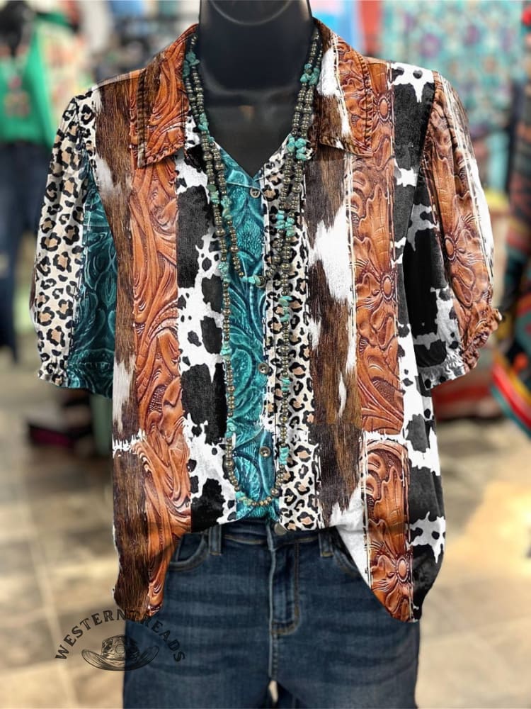 Women's vintage short-sleeve western shirt with retro print - lightweight casual top with cowboy-inspired style