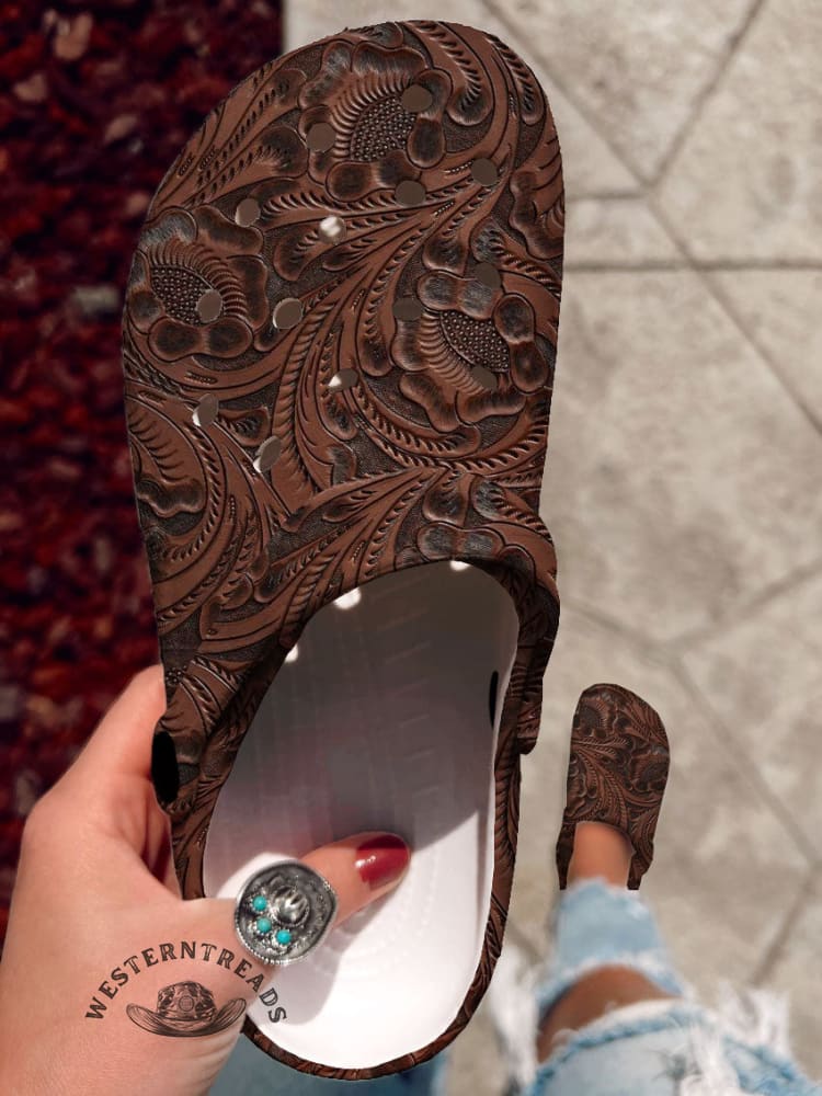 Vintage Art Print Casual Hole Slippers