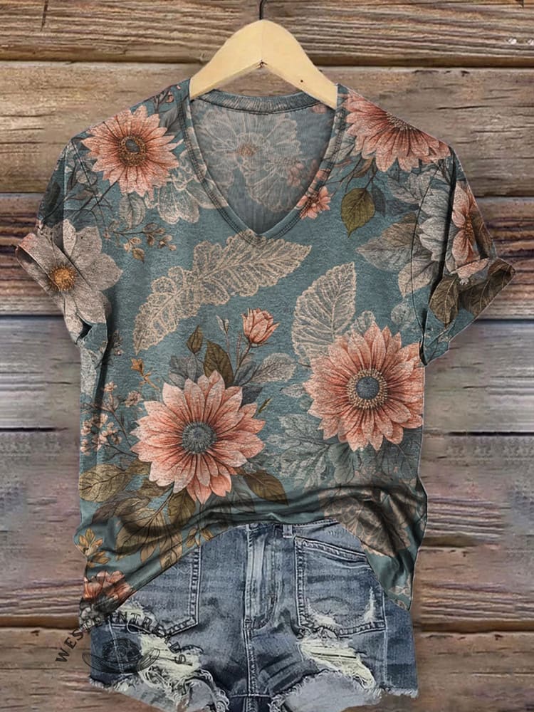 Women's Vintage Art V-neck Casual T-Shirt