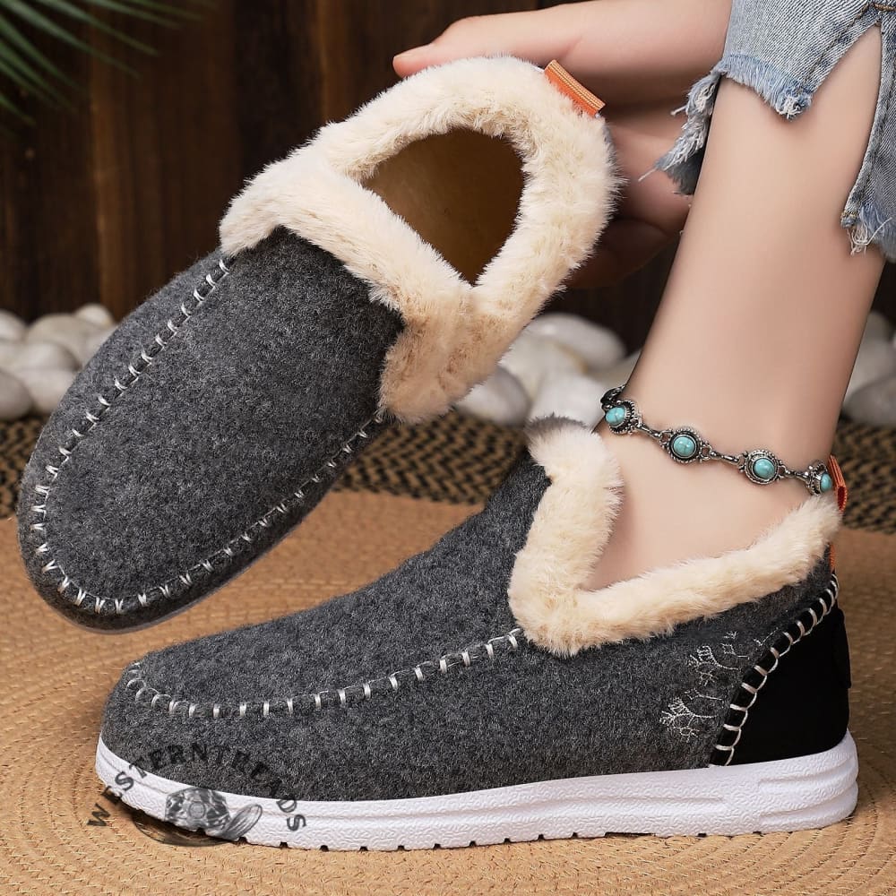 Vintage Velvet Snow BootsShoes