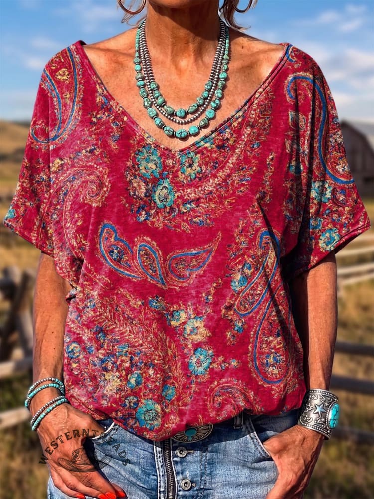 Women's Vintage Atr Print V-neck T-shirt