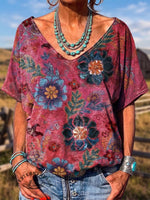 Women's Vintage Atr Print V-neck T-shirt