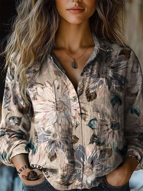 🔥Global best-selling🔥Women's Retro Beige Floral Print Casual V-neck T-shirt