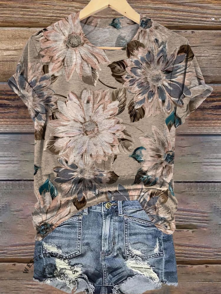 🔥Hot Sale🔥Women's Retro Beige Floral Print Casual V-neck T-shirt