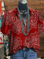 Women's vintage short-sleeve western shirt with retro print - lightweight casual top with cowboy-inspired style