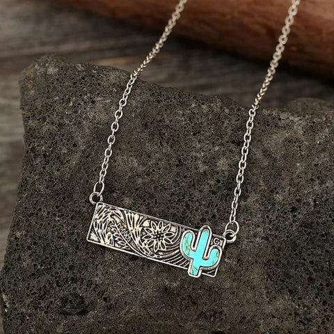 Stylish Turquoise Necklace