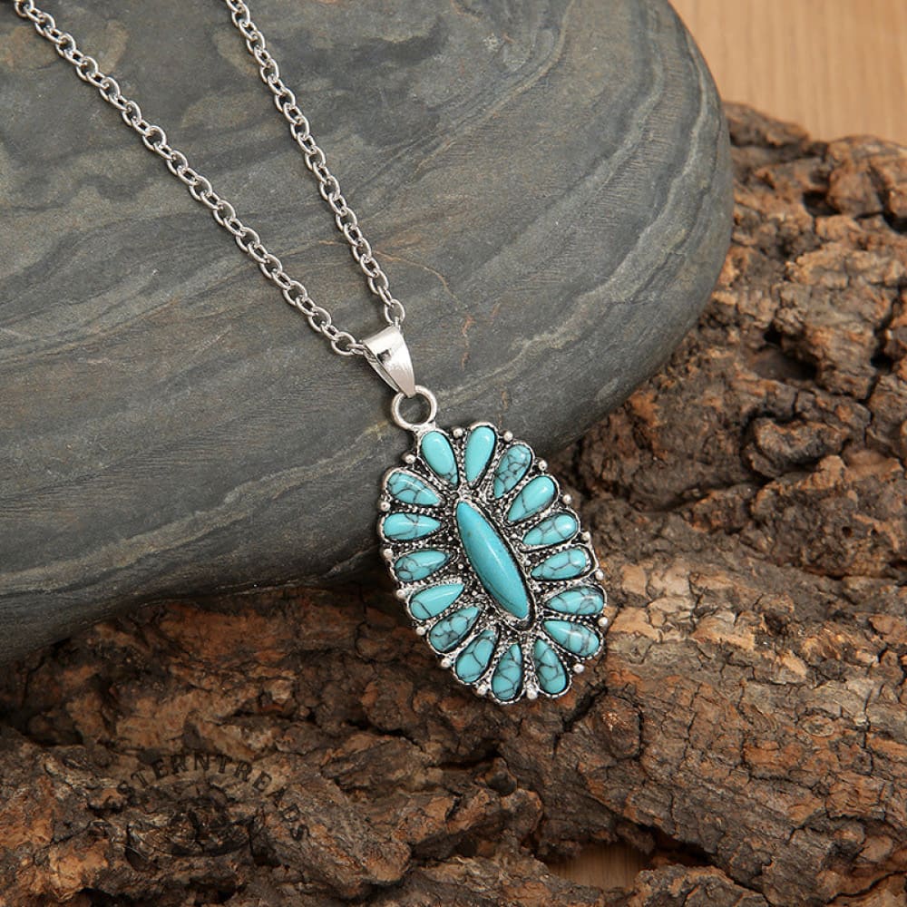 Vintage Exaggerated Turquoise Short Necklace