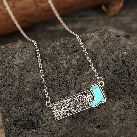 Stylish Turquoise Necklace