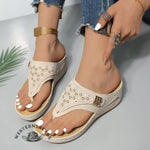 Women's Fashion Hollow Round Toe Thick Bottom Flip Flops